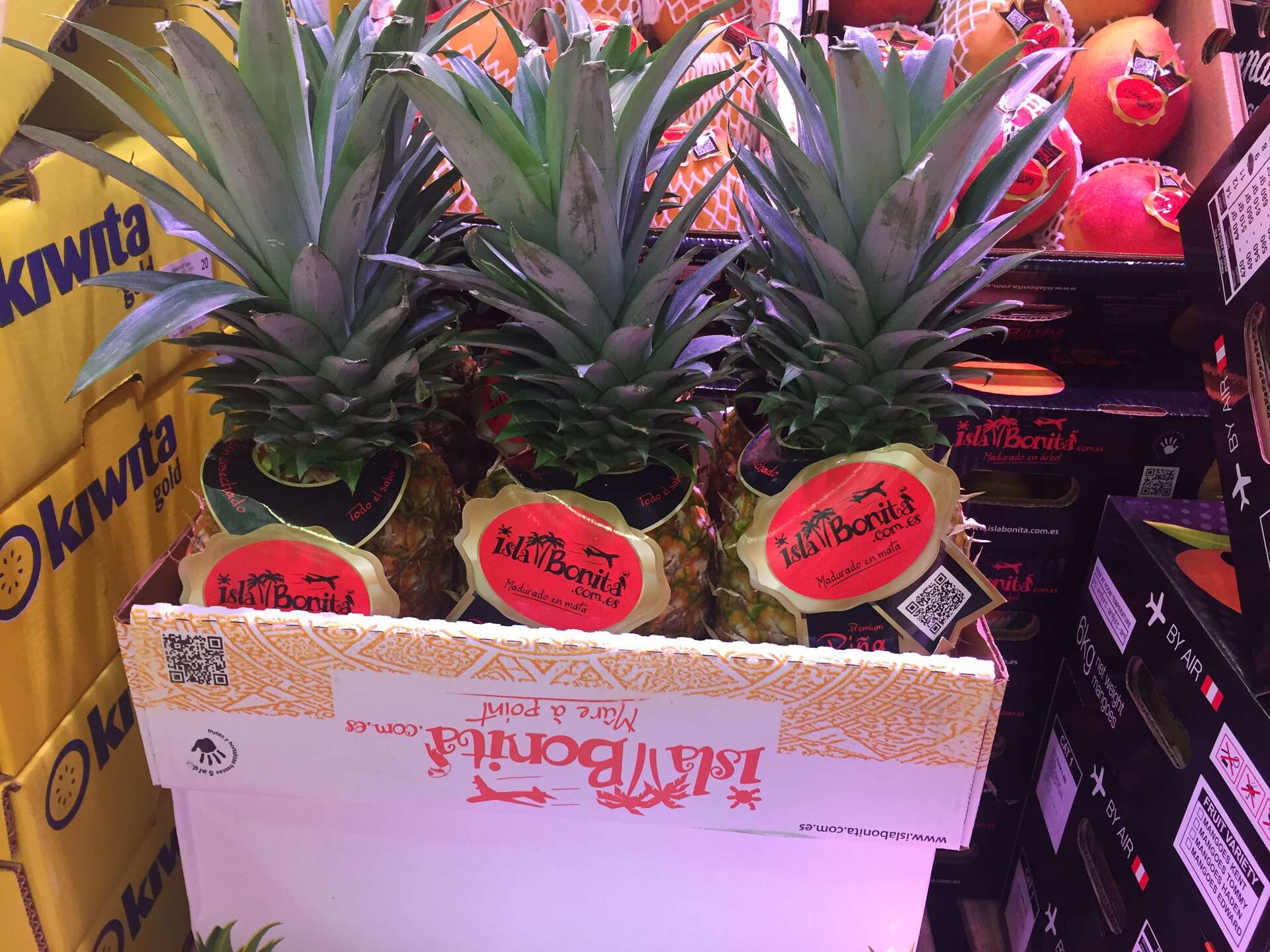 Caja de piñas a la venta